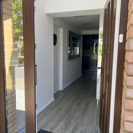 Апартаменты Studio In Private House Near Central Милтон-Кейнс Экстерьер фото
