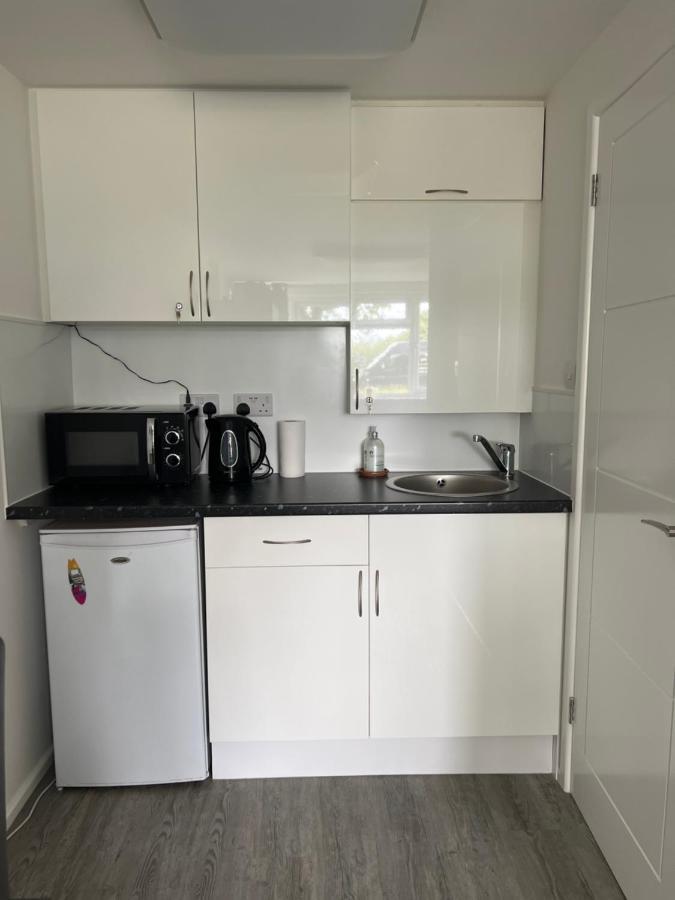 Апартаменты Studio In Private House Near Central Милтон-Кейнс Экстерьер фото